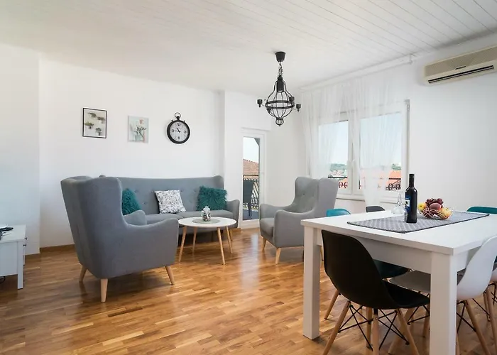 Regius White * Trogir