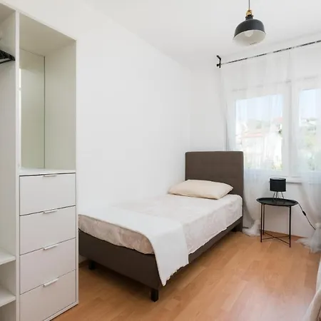 Apartament Regius White *